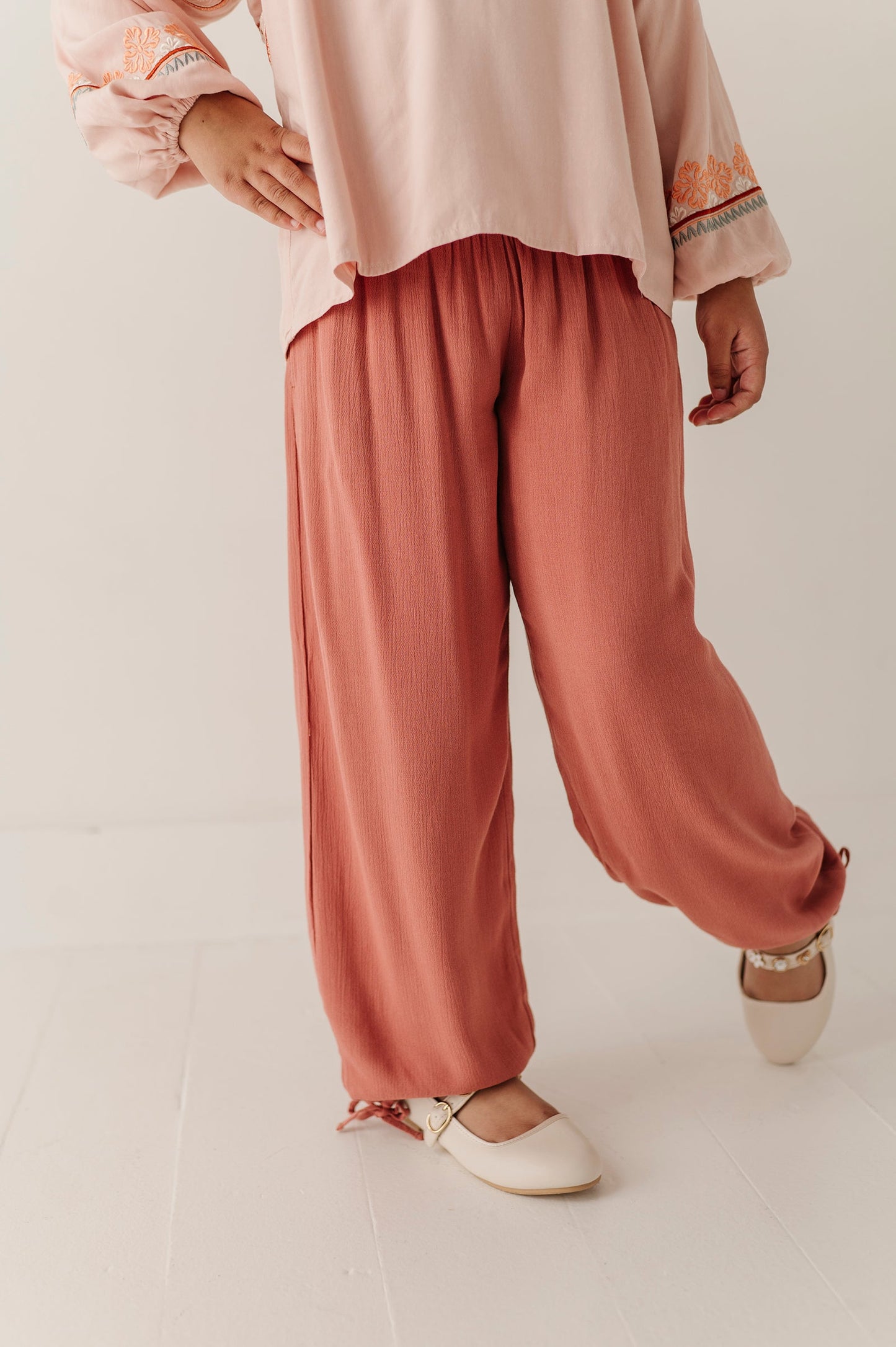 Girls Harem V-Waist Tie Pants in Brick Dust