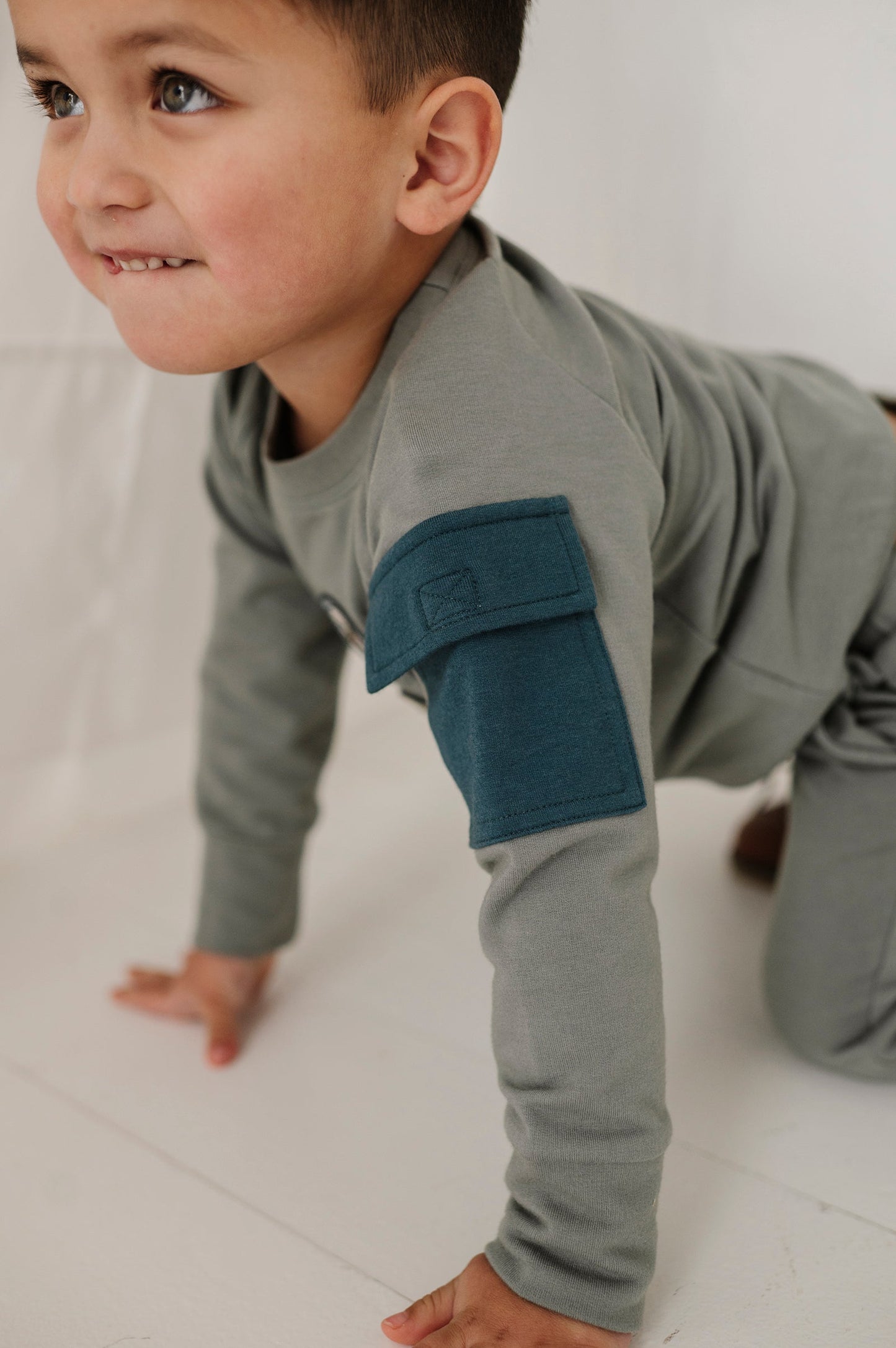 Boy's Raglan Sweatshirt