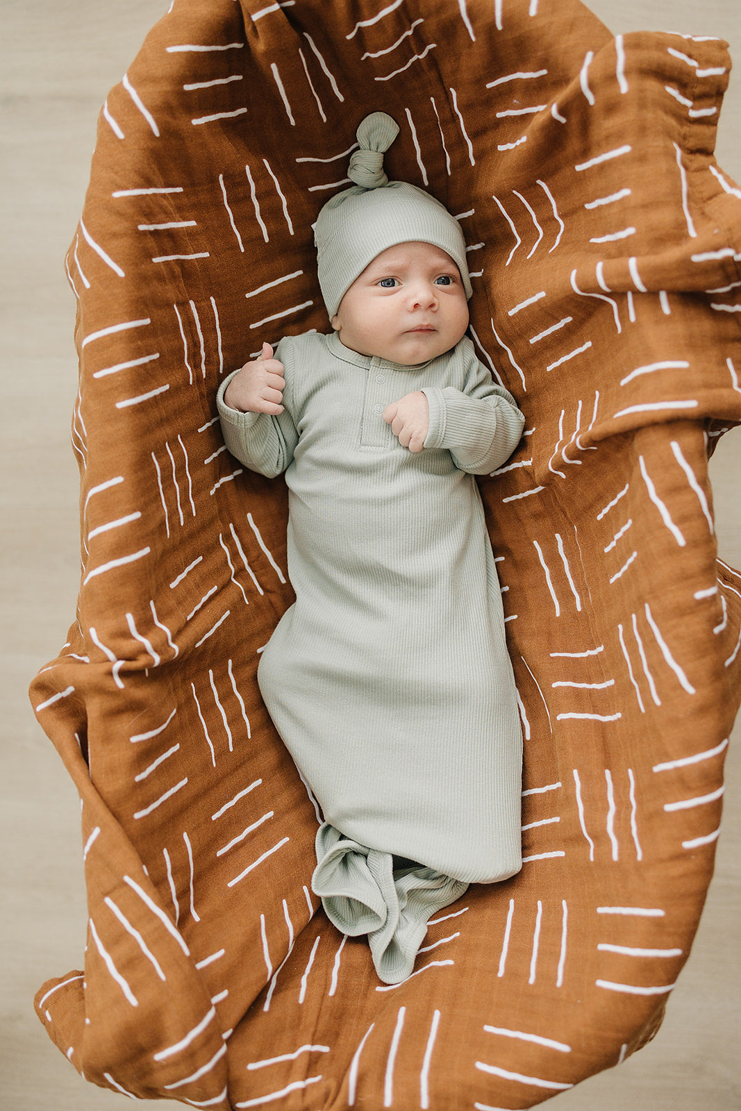 Mebie Baby Sage Organic Cotton Ribbed Knot Gown