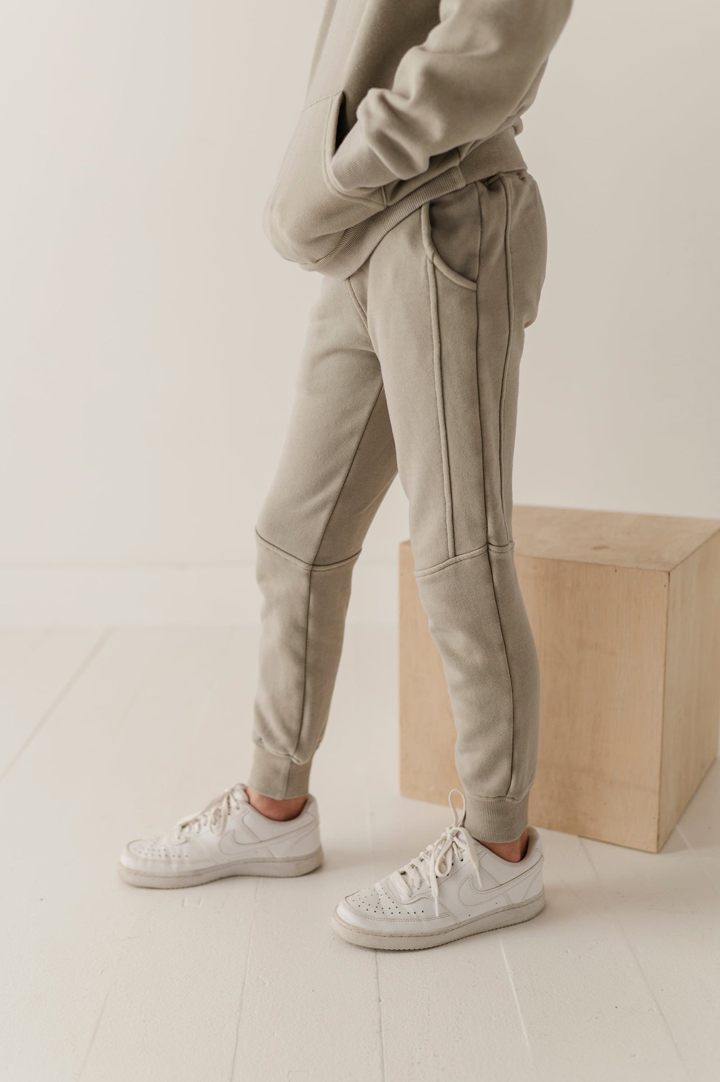 Boys Detail Fleece Jogger in Evergreen