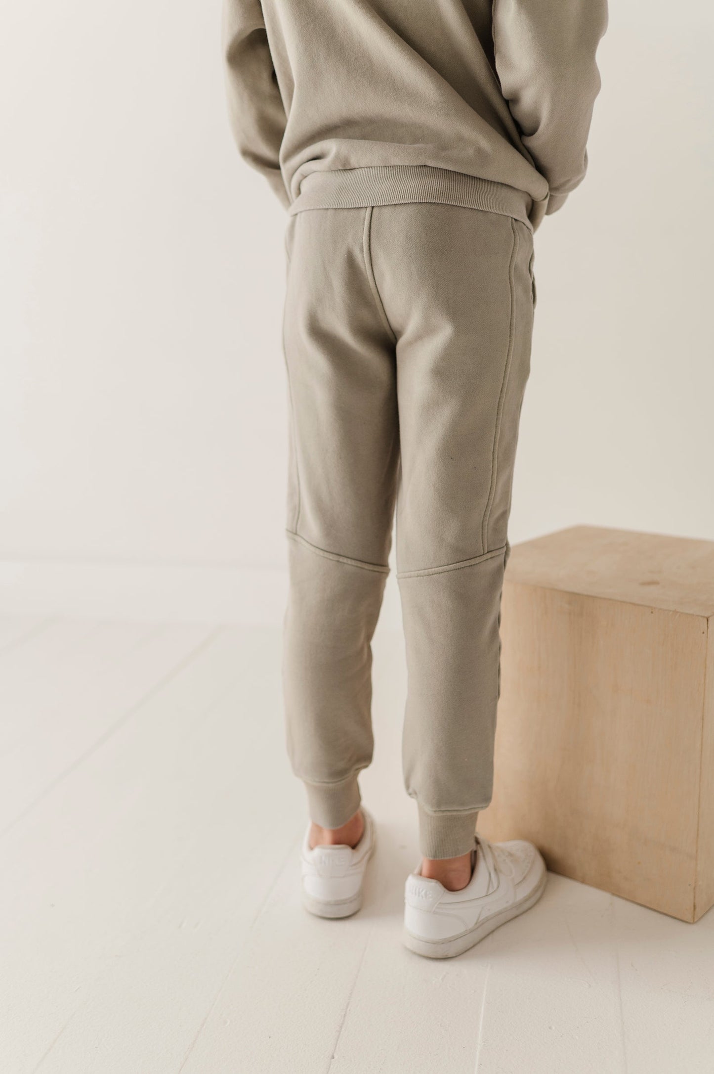 Boys Detail Fleece Jogger in Evergreen