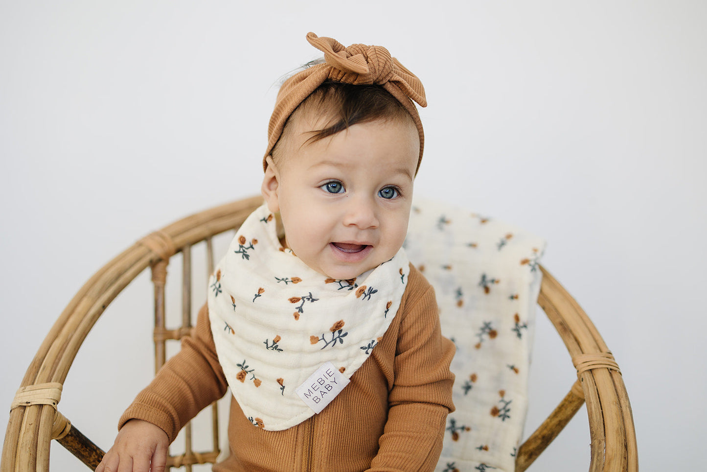 Mebie Baby Cream Floral Muslin Bib