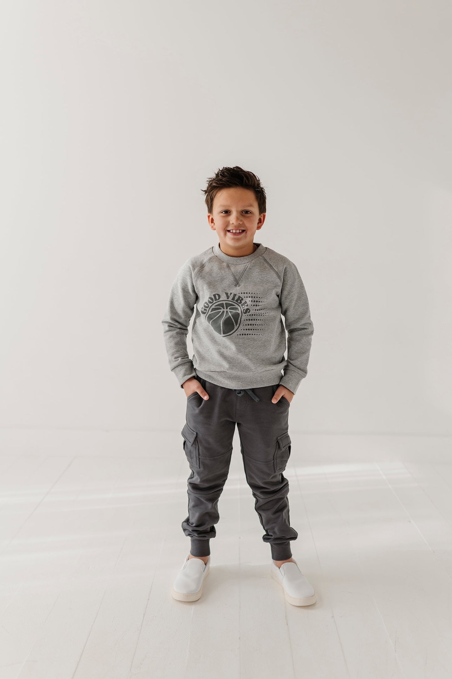 Boys Cargo Fleece Pant in Thunder