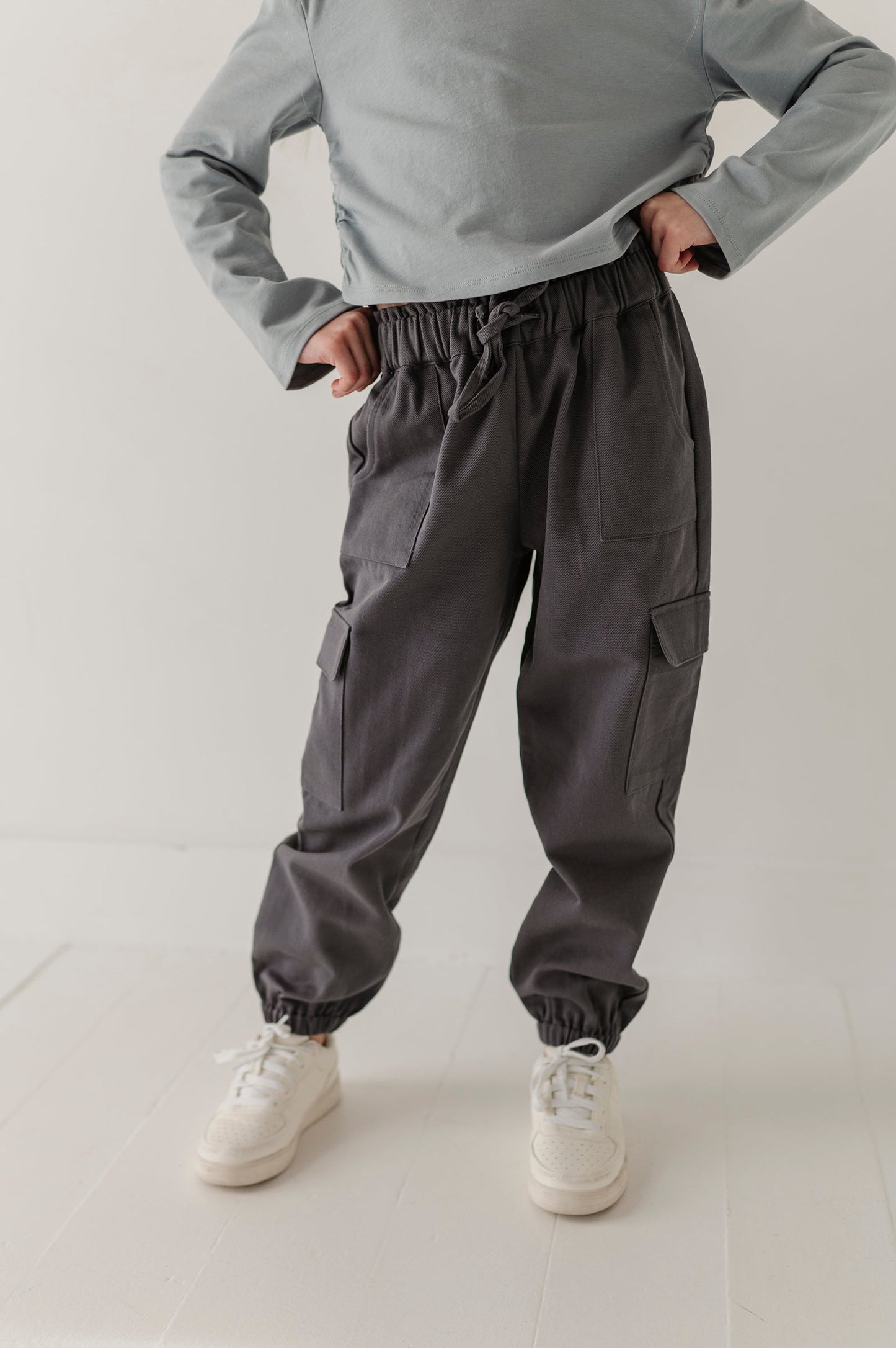 Girls Cargo Utility Pant in Evergreen