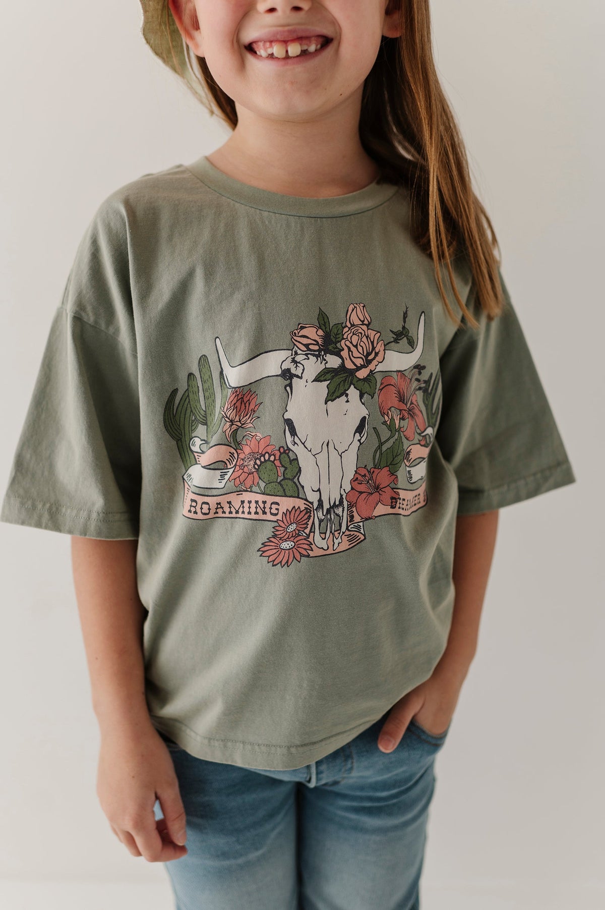 Girls Cotton Screen-Printed Tee in Roaming Dreamer