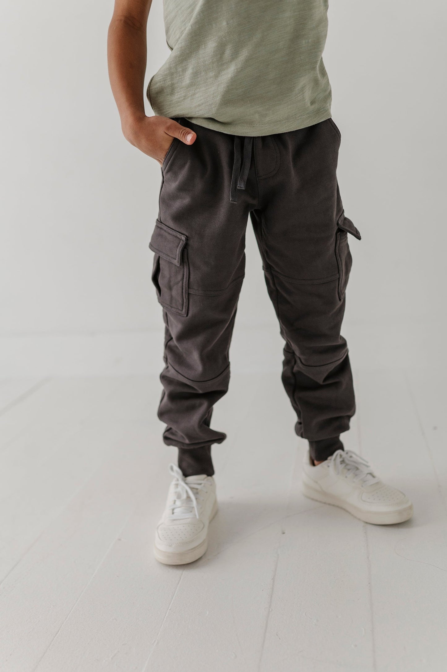 Boys Cargo Fleece Pant in Thunder