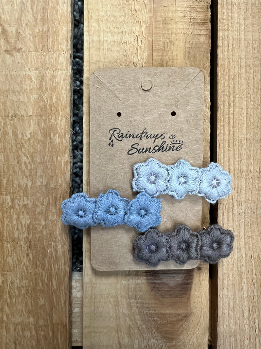 Small Knit Flower Hair Clip Set