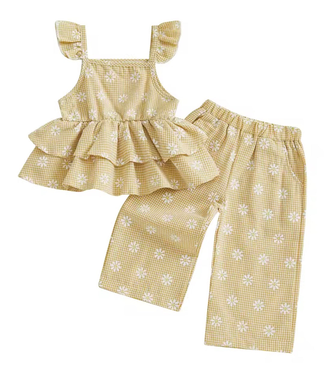 Tiered Ruffle Daisy Set