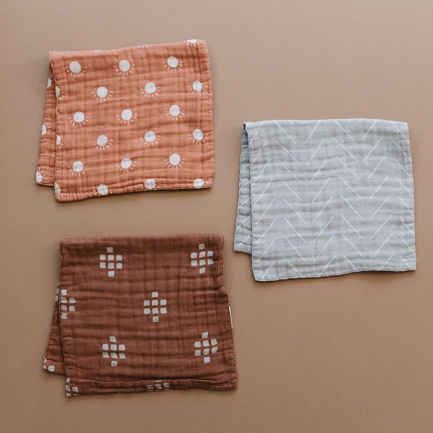 Mebie Baby Chestnut Textile Muslin Burp Cloth