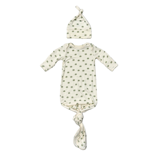 Knotted Sleeper Set in Miniature Frogs