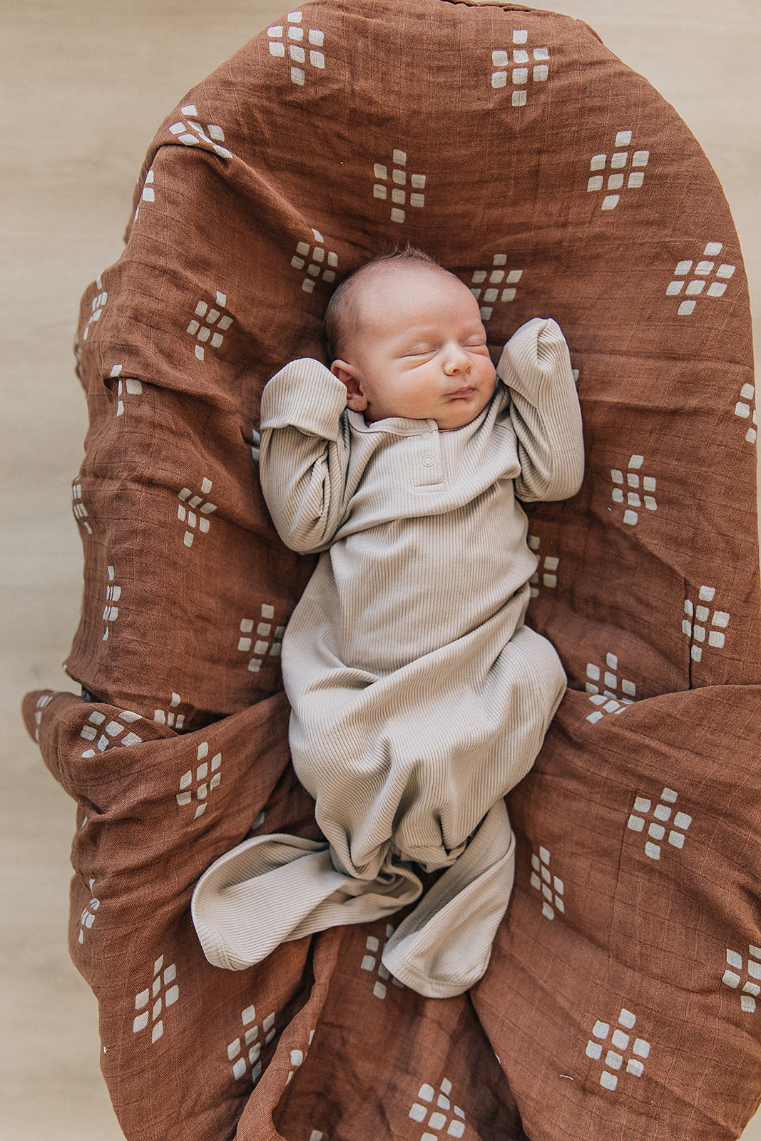 Mebie Baby Oatmeal Organic Cotton Ribbed Knot Gown