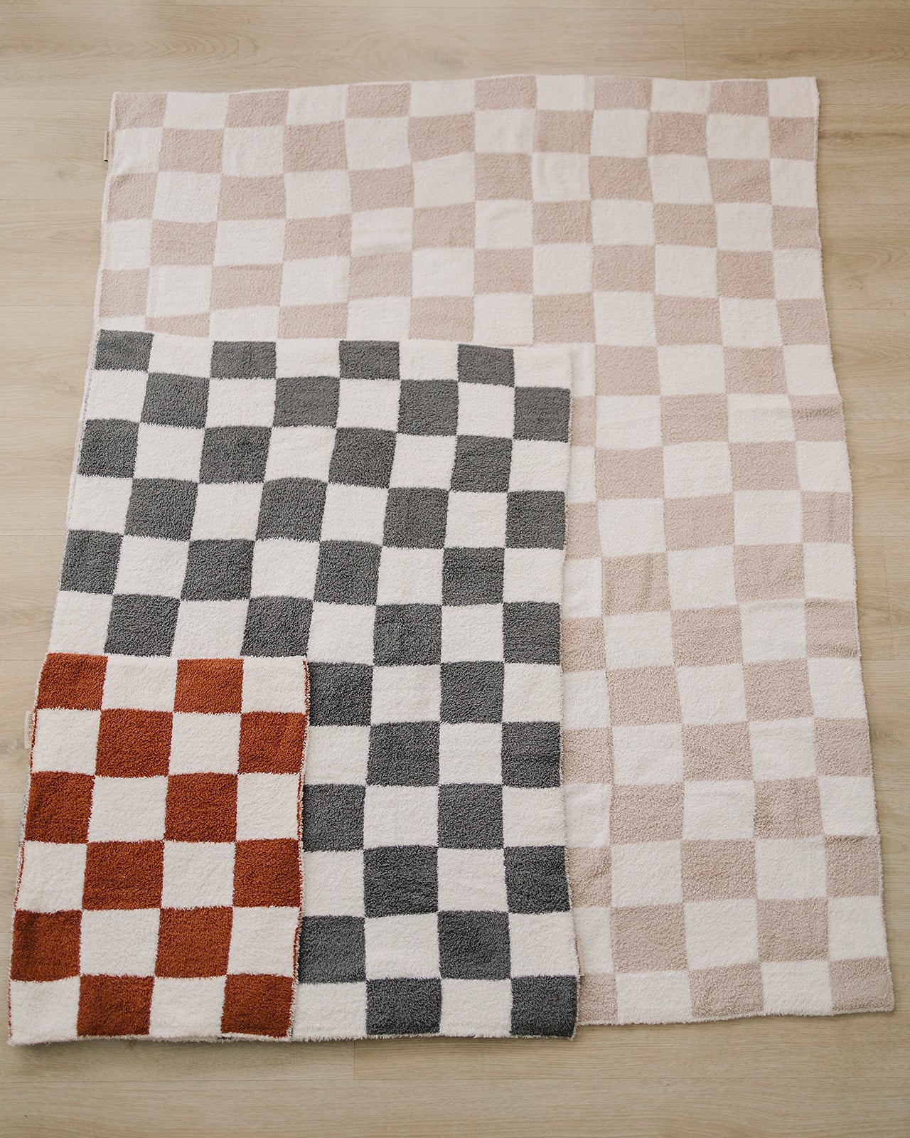 Mebie Baby Charcoal Checkered Plush Blanket