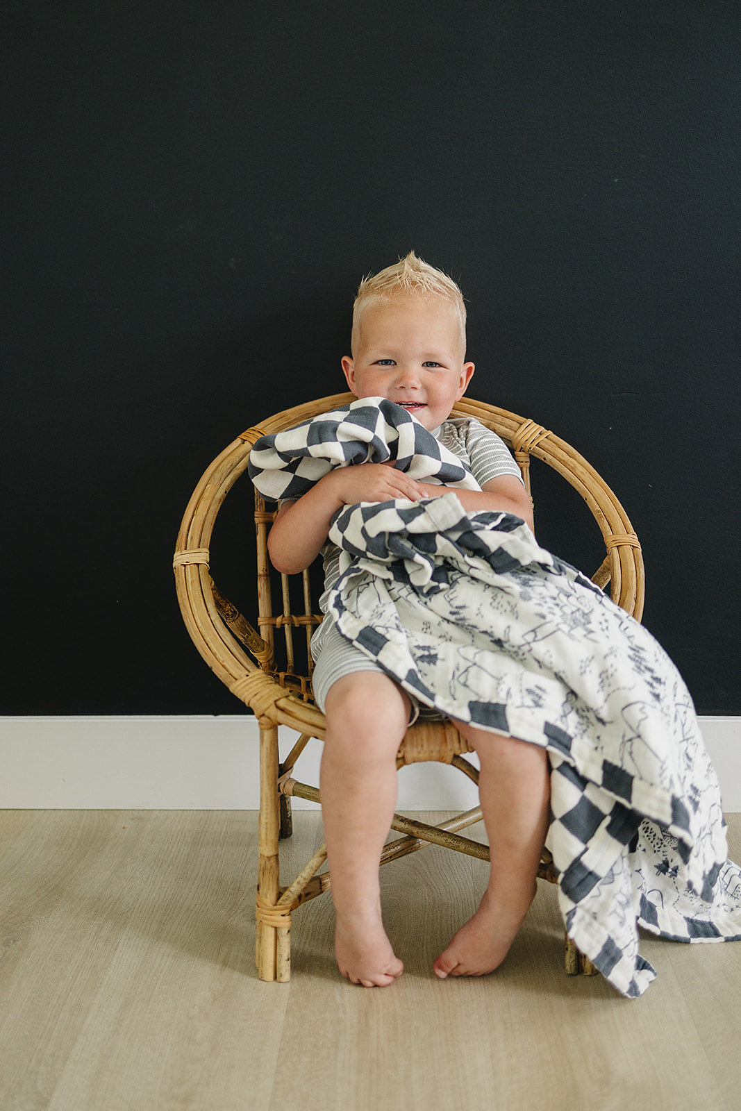 Mebie Baby Charcoal Checkered + Summit Muslin Quilt