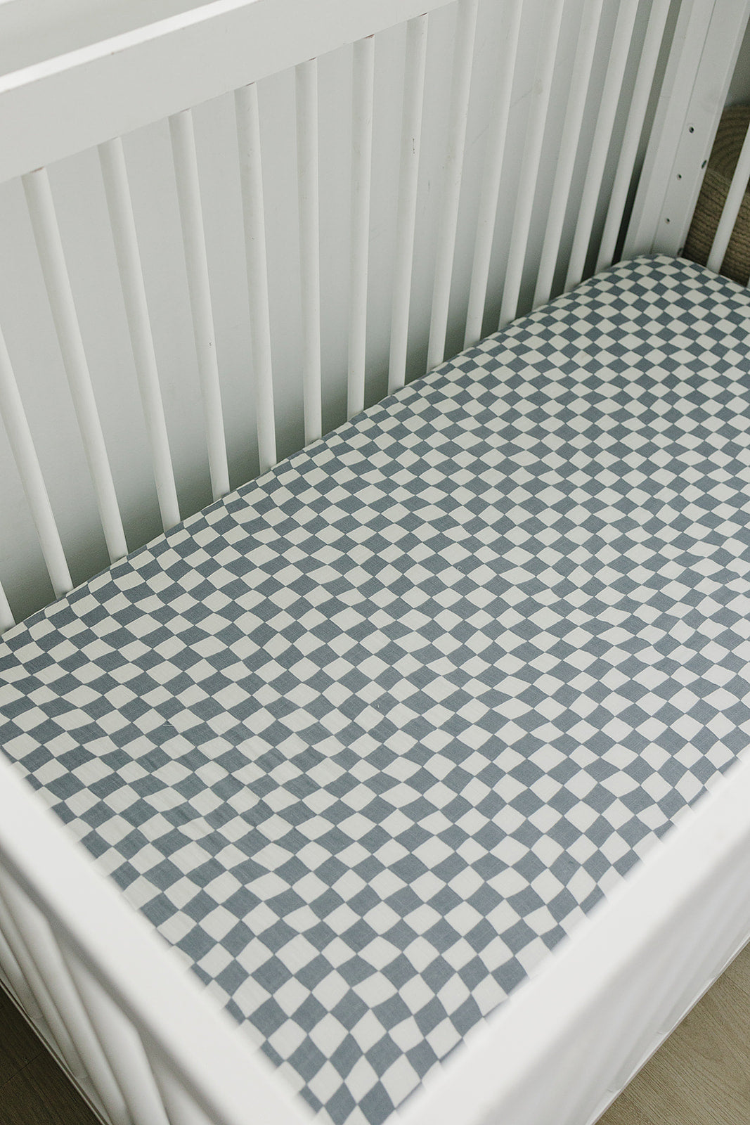 Mebie Baby Dusty Blue Wavy Checkered Muslin Crib Sheet