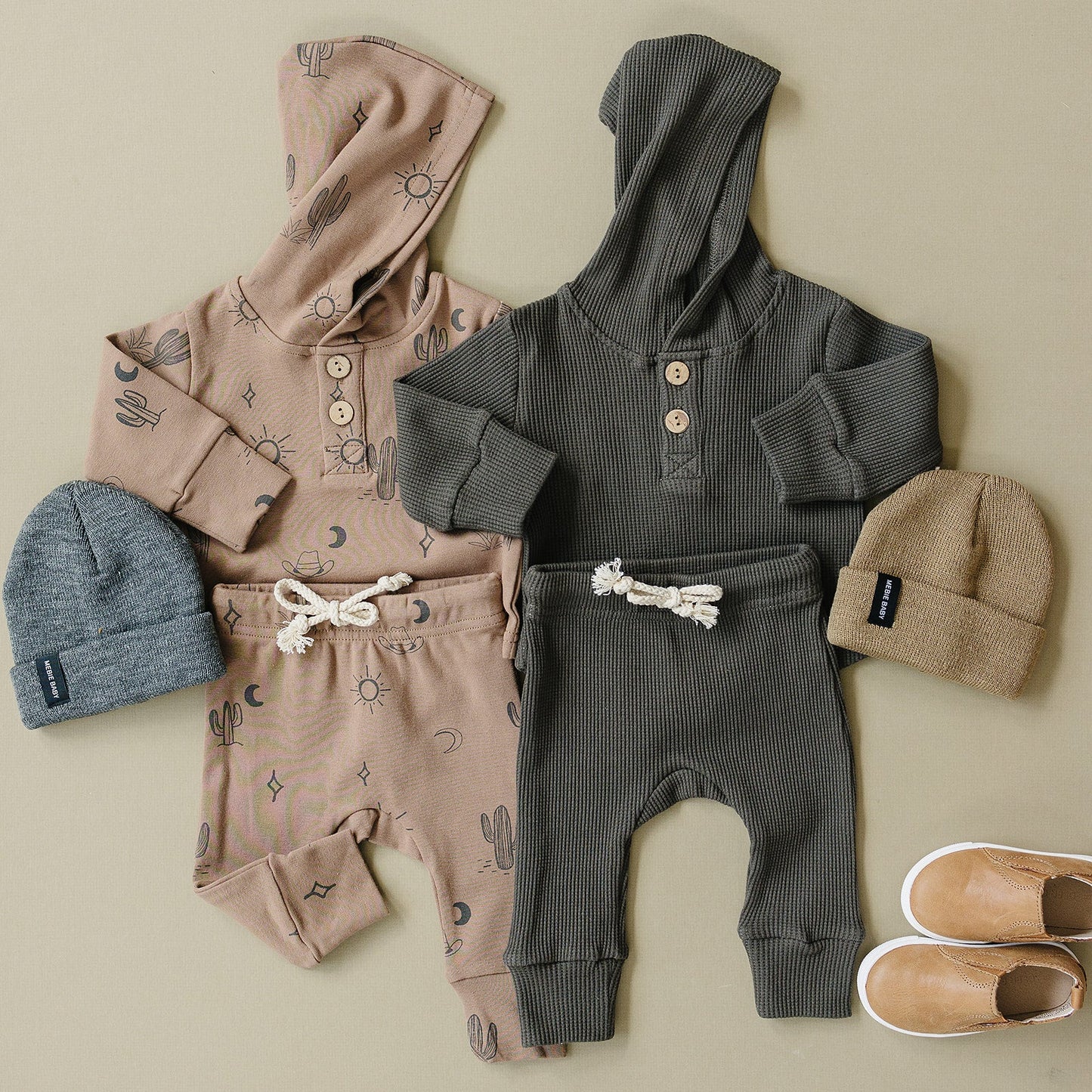 Mebie Baby Charcoal Hooded Waffle Set