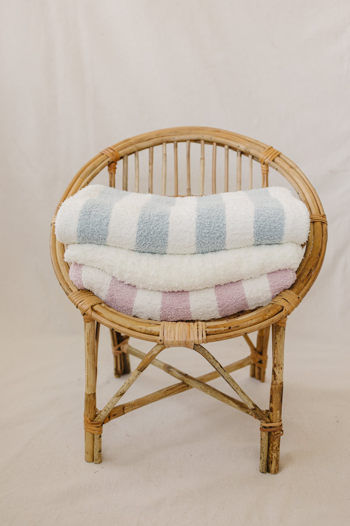 Cream Ribbed Plush Blanket