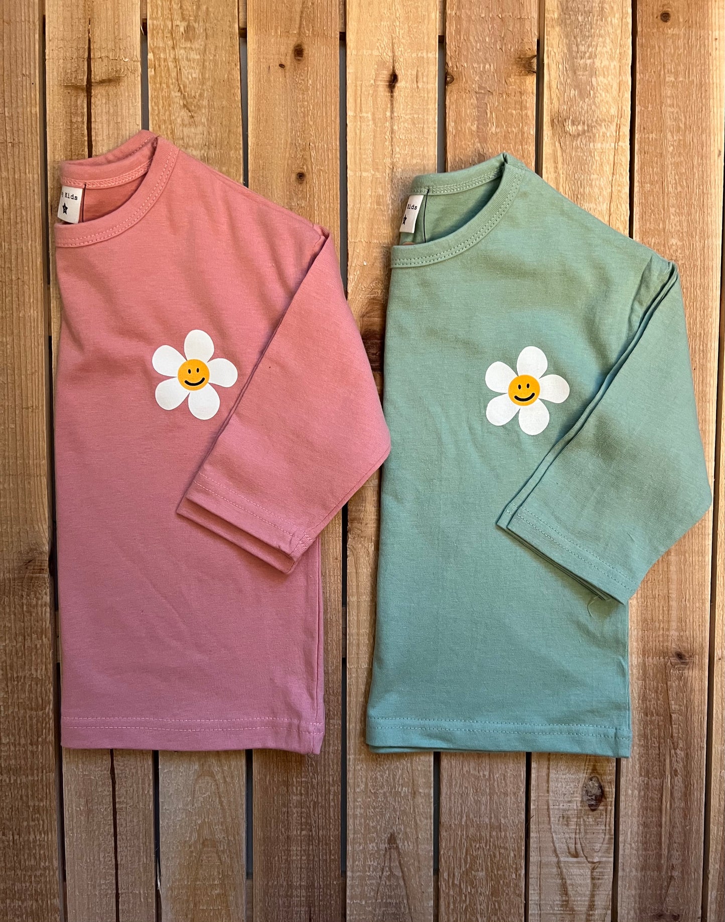 Smiley Daisy Tee